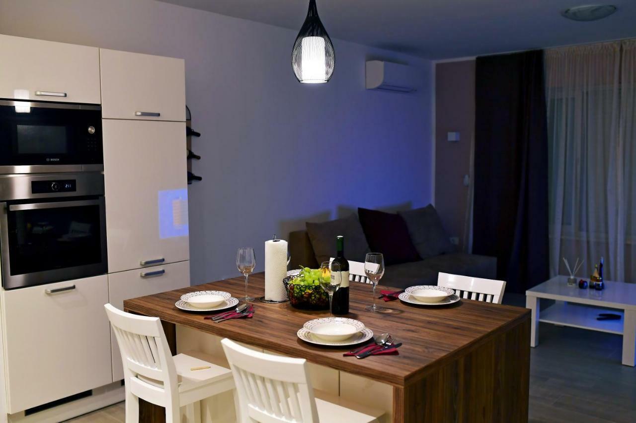 Apartment Luce Njivice Bagian luar foto